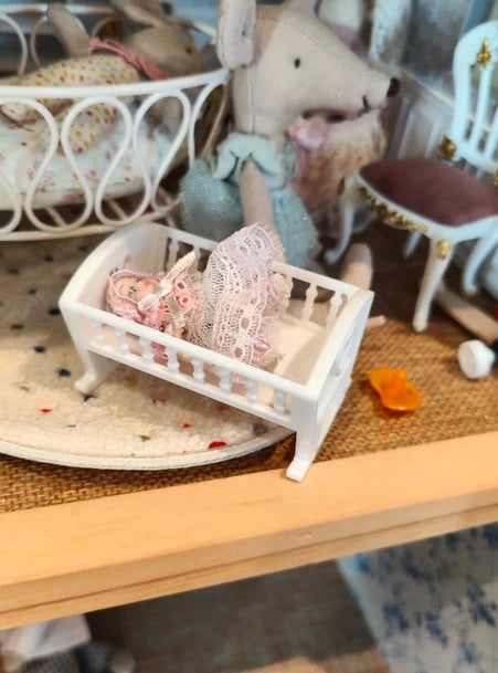 Petit berceau pour poupée de