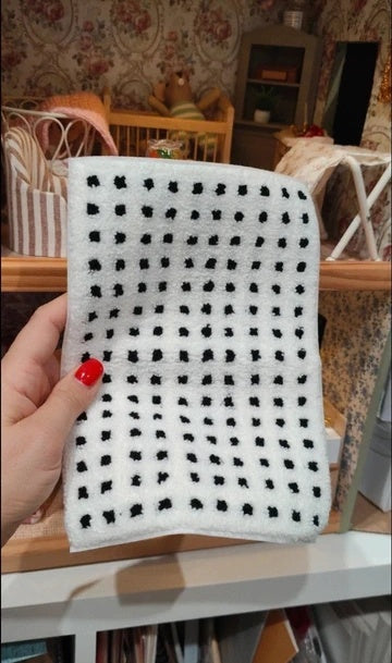 Tapis blanc à pois moelleux