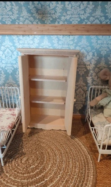 Armoire bois clair