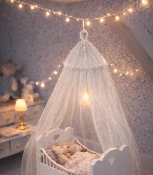 Ciel de lit blanc