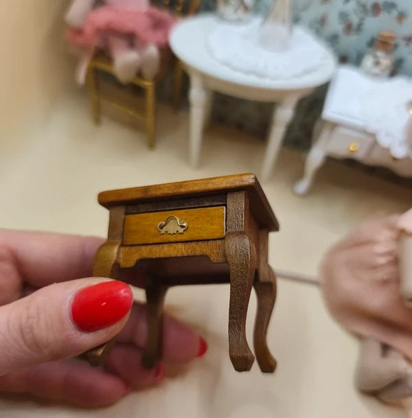 Table de chevet en bois
