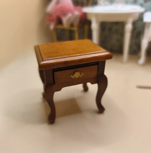 Table de chevet en bois