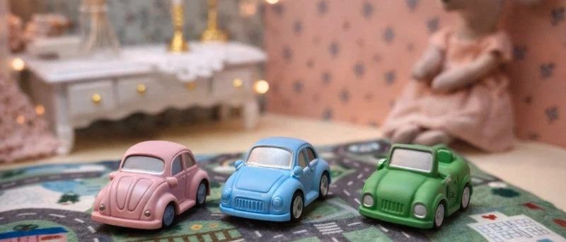 Lot de 3 petites voitures