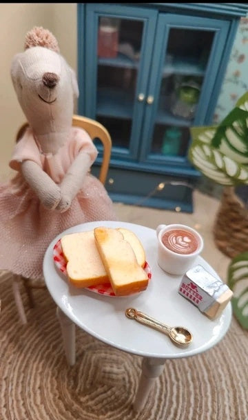Petit déjeuner pain de mie