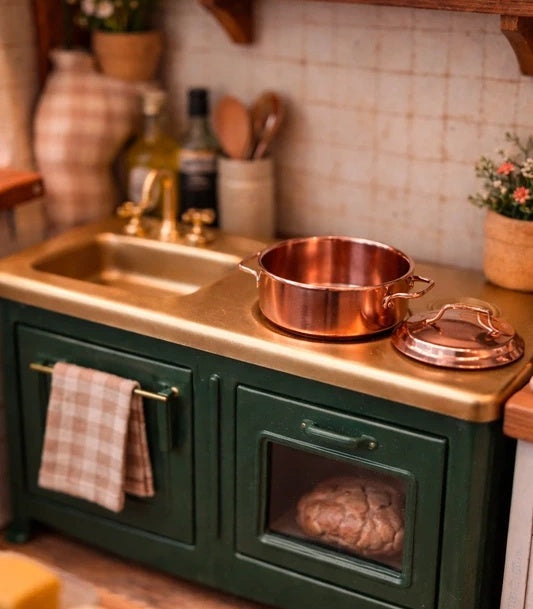 Casserole chromée en métal