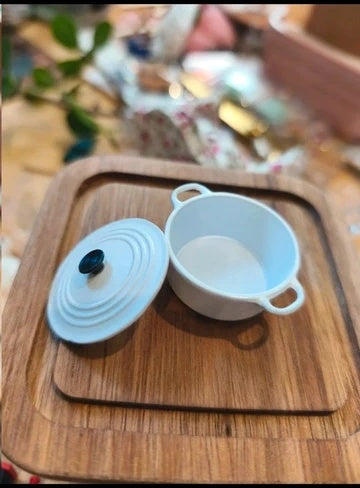 Cocotte blanche blanche