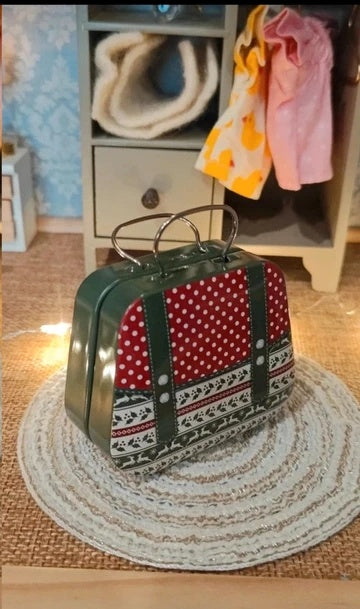 Valise métallique verte