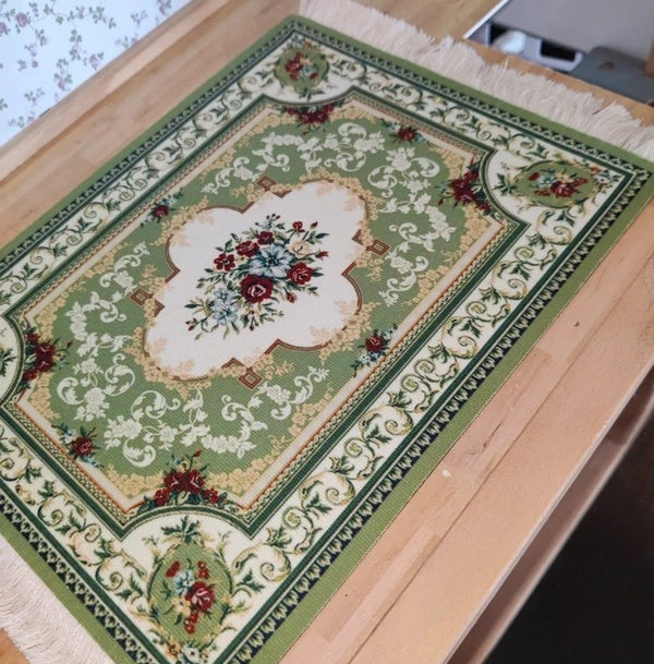 Grand tapis vert à franges