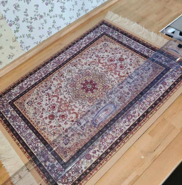 Grand tapis violet à franges
