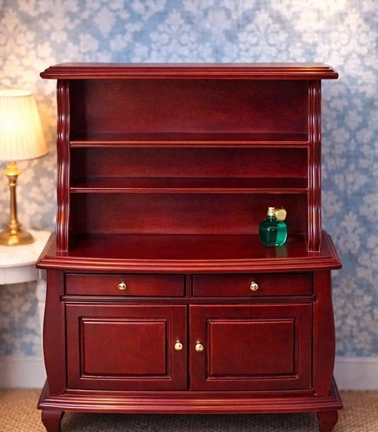 Armoire buffet miniature en bois acajou à boutons dorés, échelle 1/12
