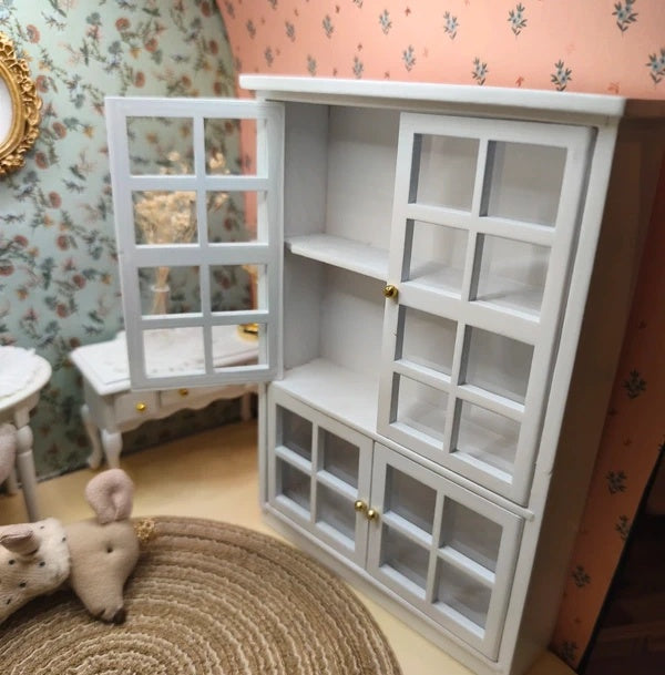 Étagères de la bibliothèque miniature en bois
