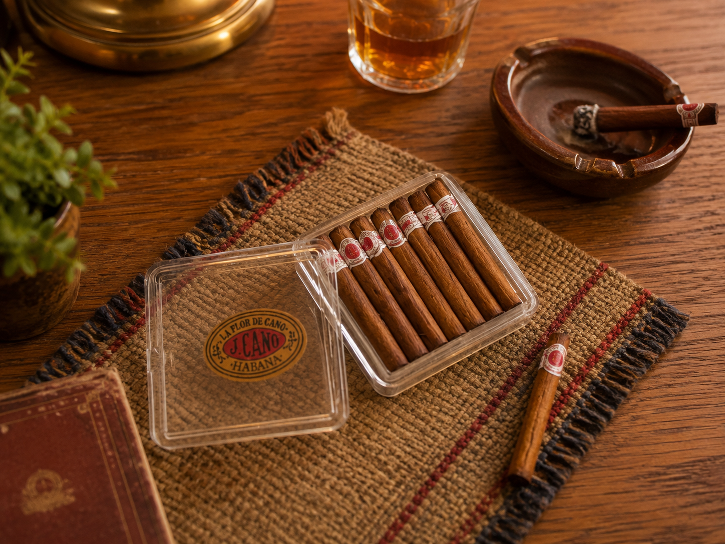 Boîte de cigares factices miniature en coffret transparent, échelle 1/12