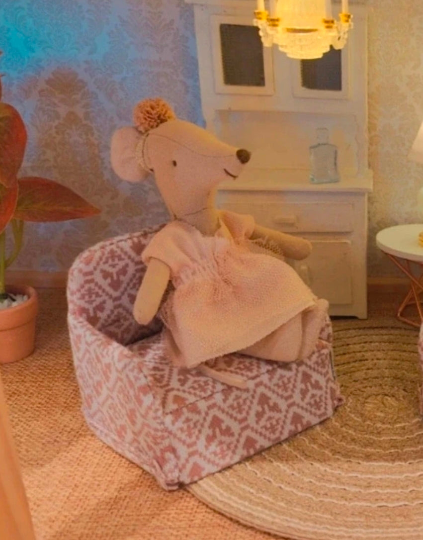 Fauteuil pliable miniature replié à plat