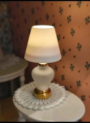 Lampe miniature lumineuse allumée