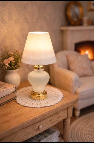 Lampe miniature lumineuse, échelle 1/12