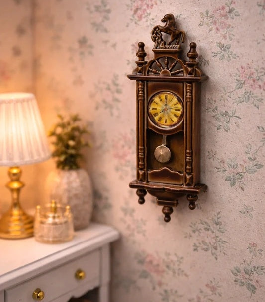 Petite horloge murale miniature à coller, échelle 1/12