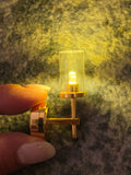 Plafonnier miniature LED en métal argenté, échelle 1/12