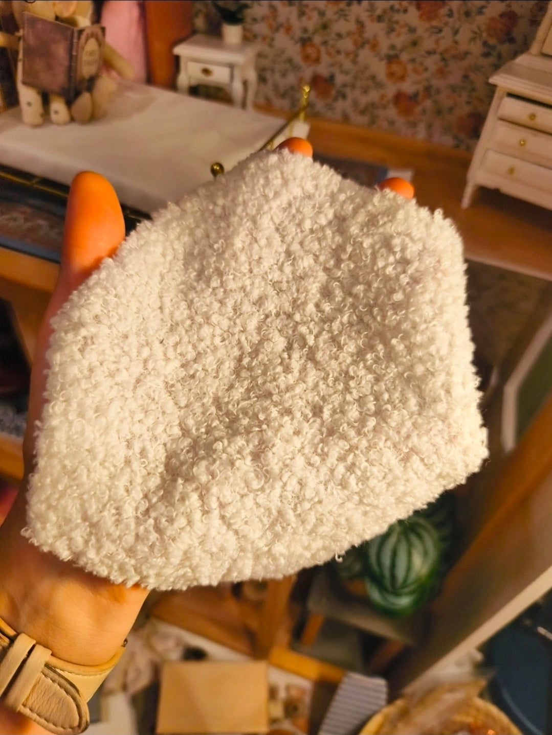 Plaid miniature en pilou tout doux 🤍🐭pour maison de poupée 15x15cm environ