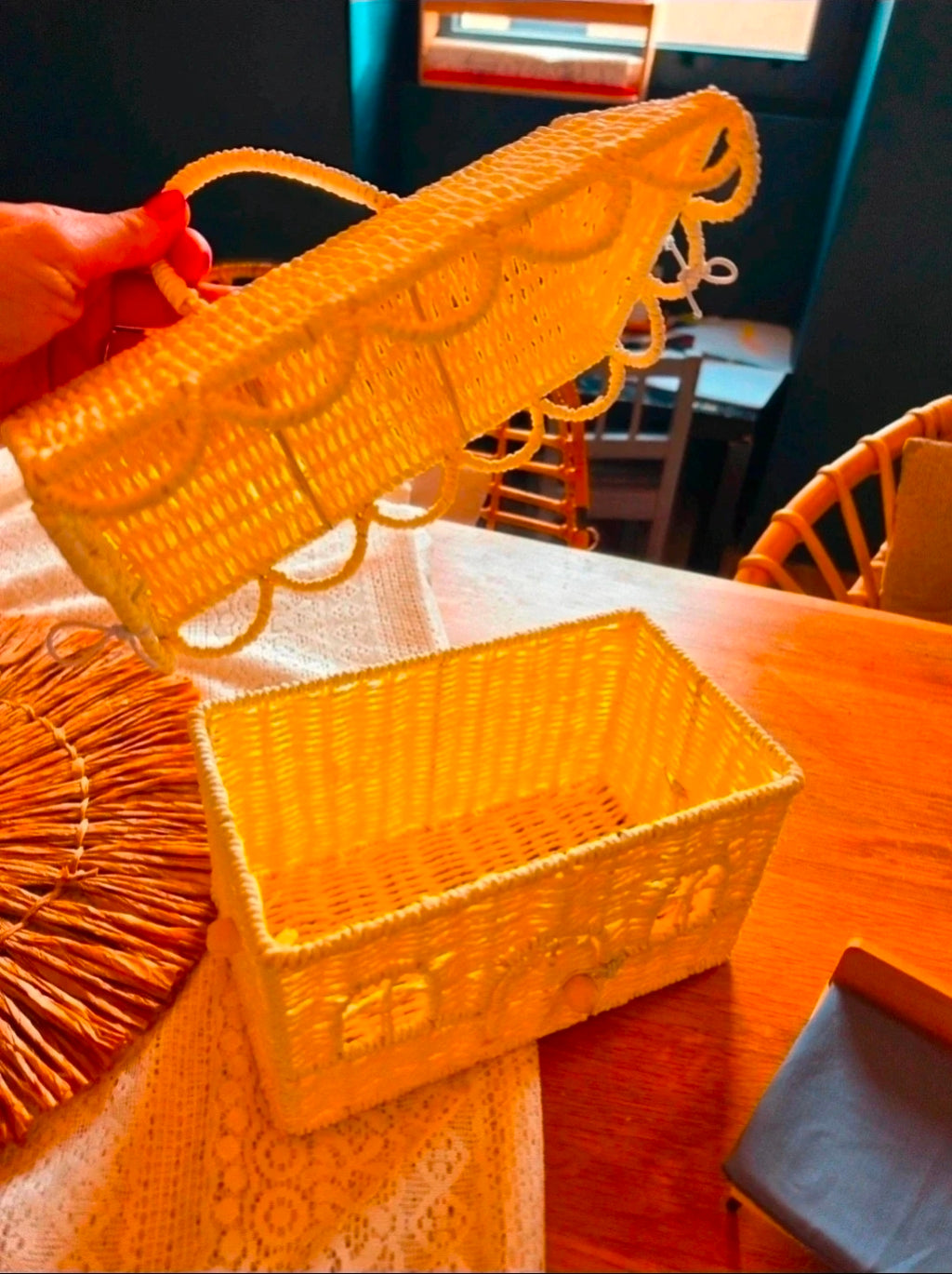 Panier Maison en rotin avec frise de toit