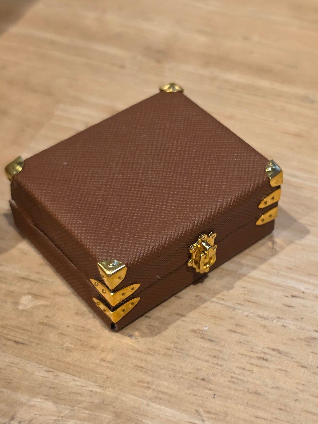 Petite valise miniature pour maison de poupée de 5 cm marron