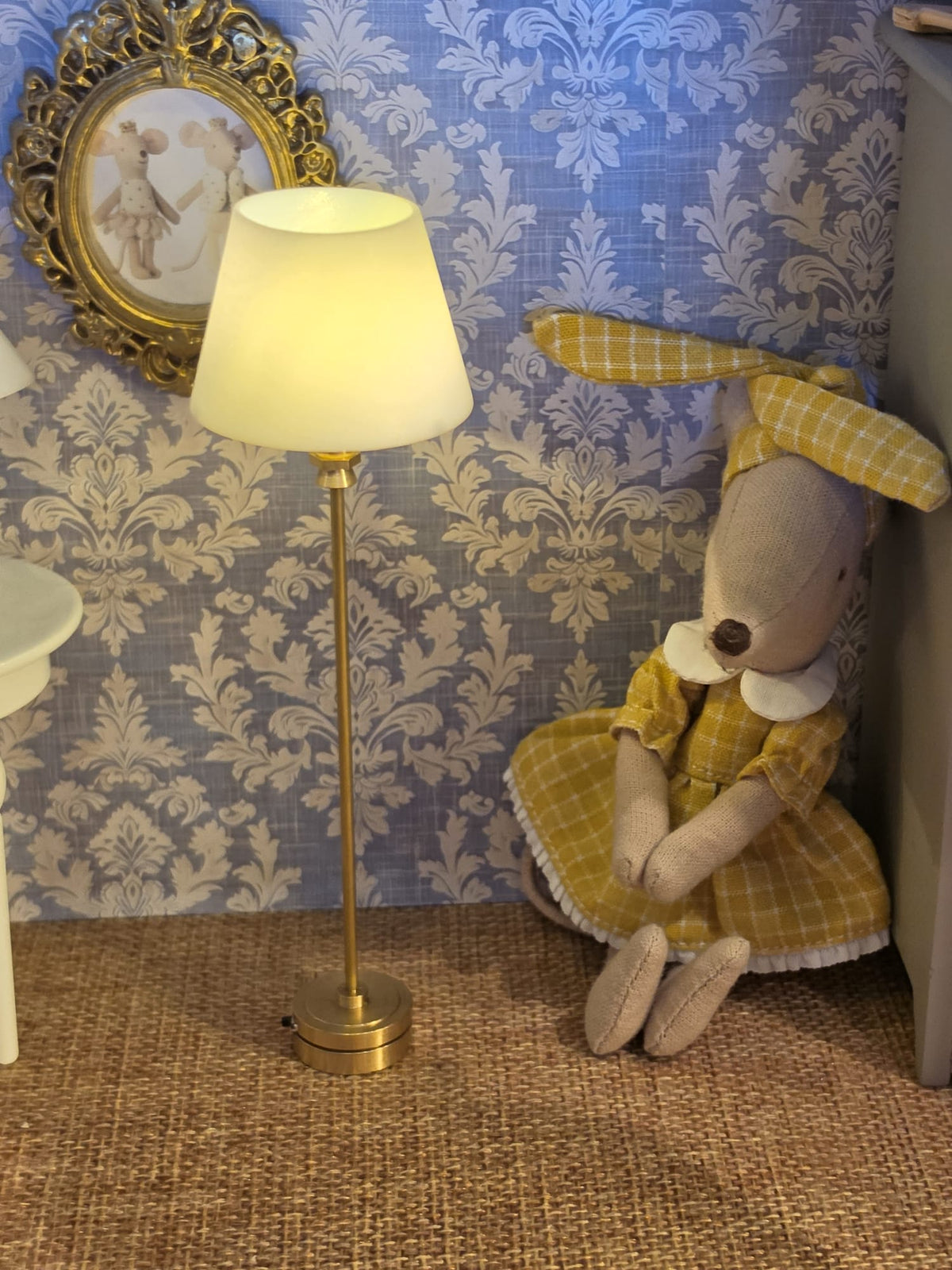 Lampe sur pied avec abat-jour