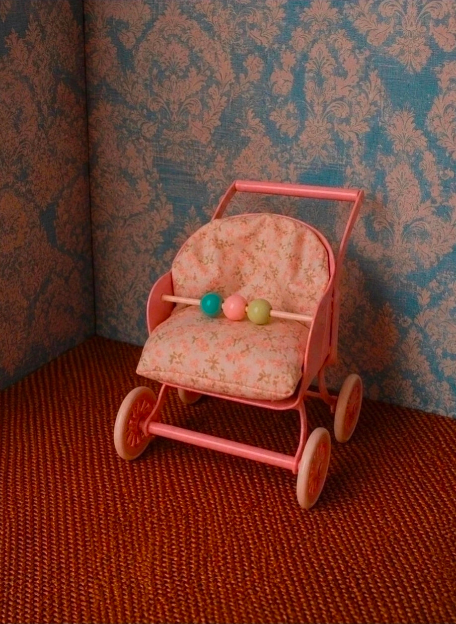 Poussette métallique
