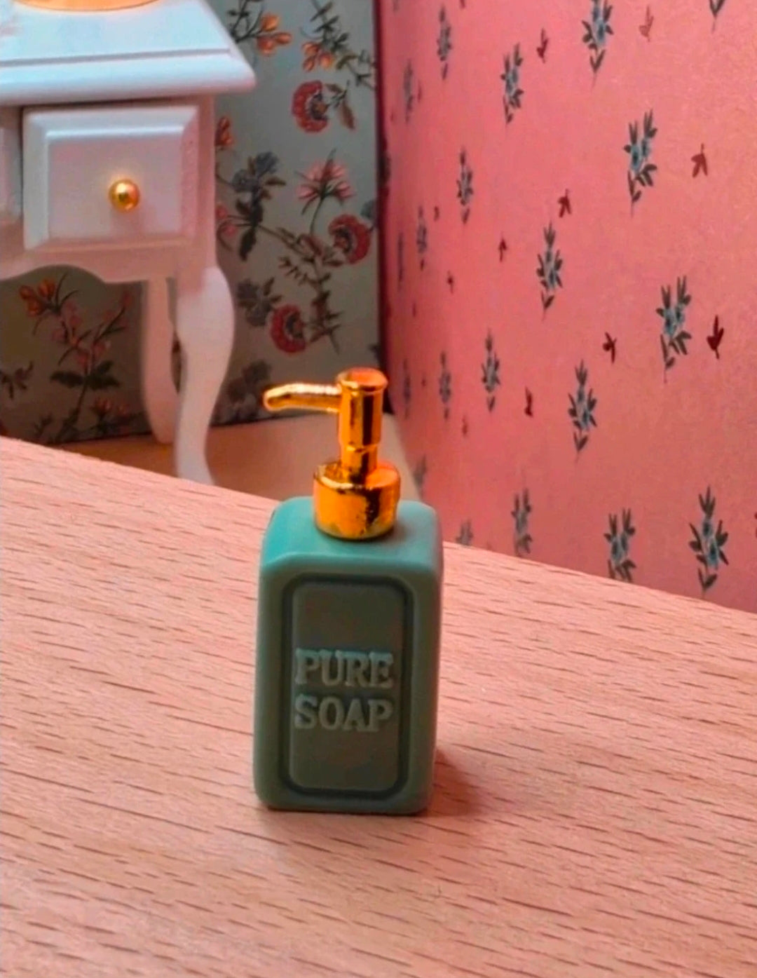 Distributeur de savon jaune ou vert