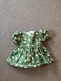 Robe verte fleurie pour petite soeur souris