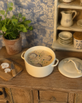 Cocotte de soupe aux champignons