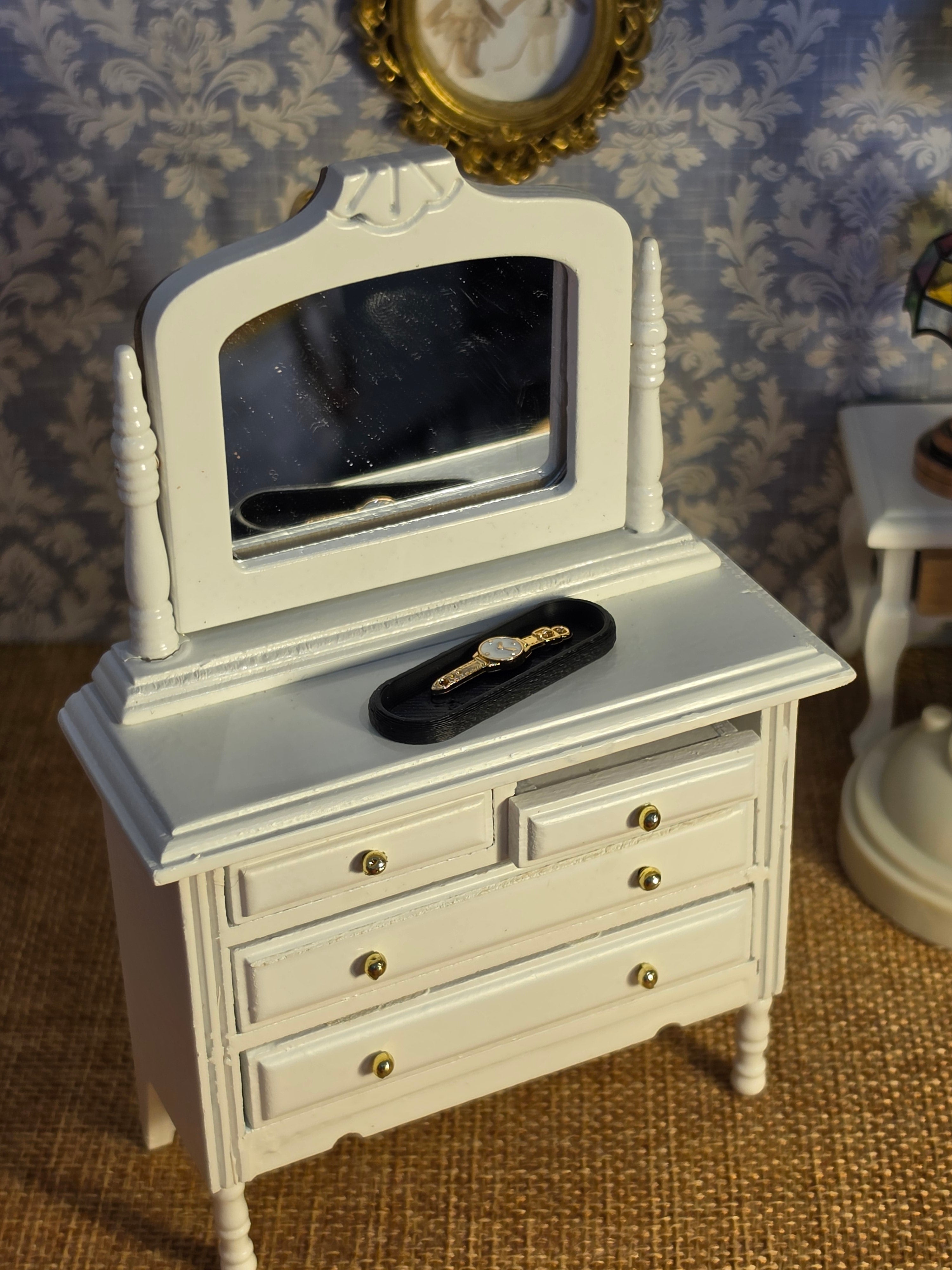 Petite montre miniature pour maison de poupee 1/12eme