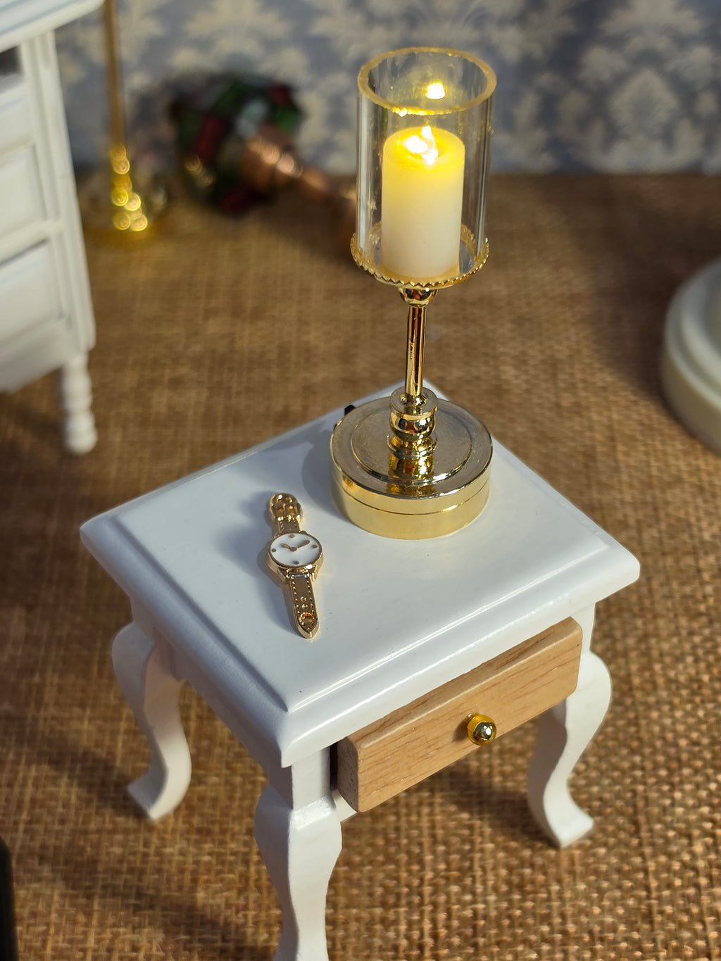 Petite montre miniature pour maison de poupee 1/12eme