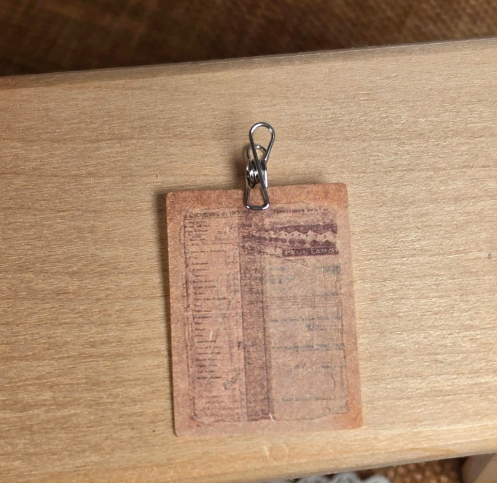 Mini facture vintage avec pince – Miniature maison de poupée 1/12