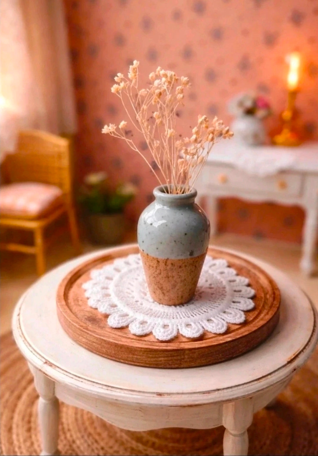 Vase et ses fleurs séchées