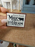 Cadre/tableau miniature pour maison de poupée Milk Cream
