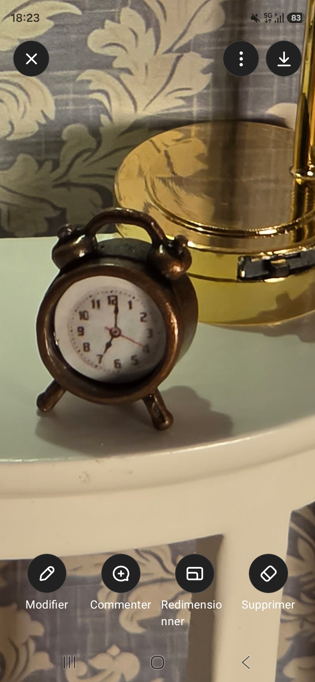 Réveil miniature vintage – Maison de poupée 1/12