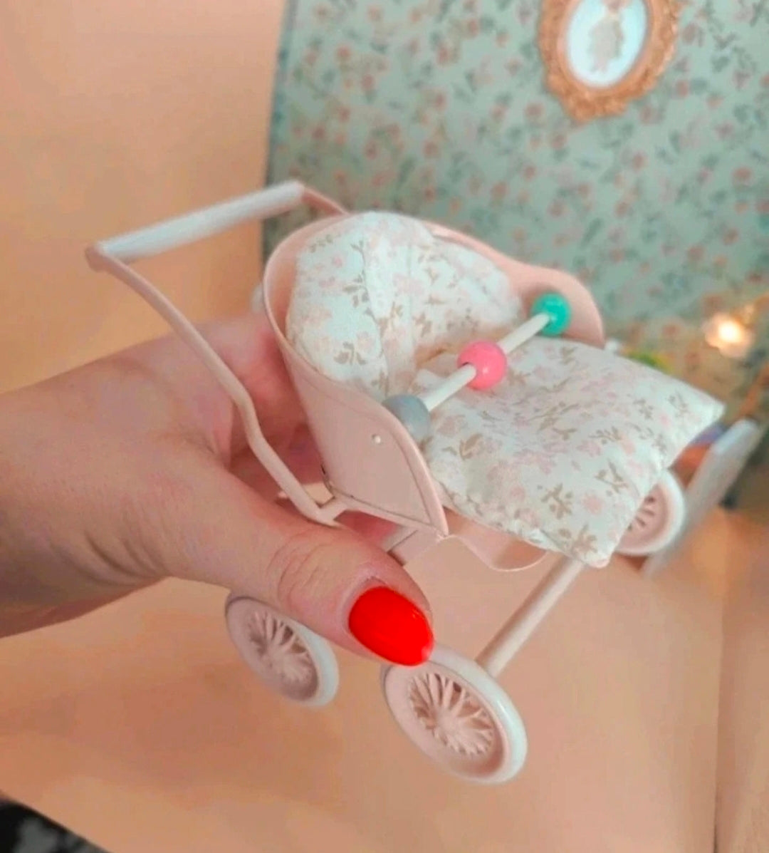 Poussette métallique