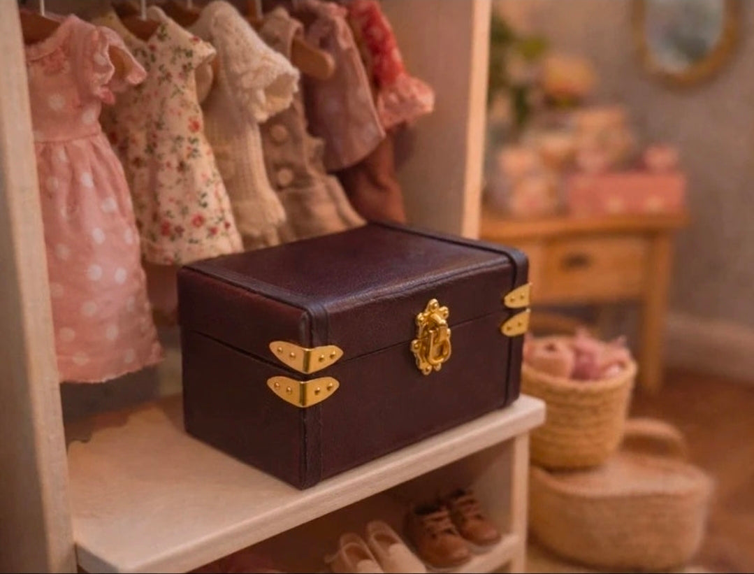 Petite valise en bois