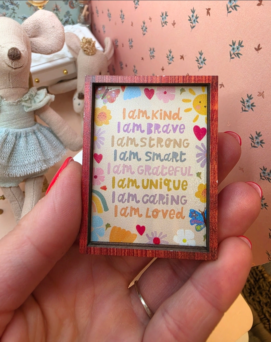 Tableau/cadre en bois D’affirmations positives pour maison de poupée echelle1/12ème