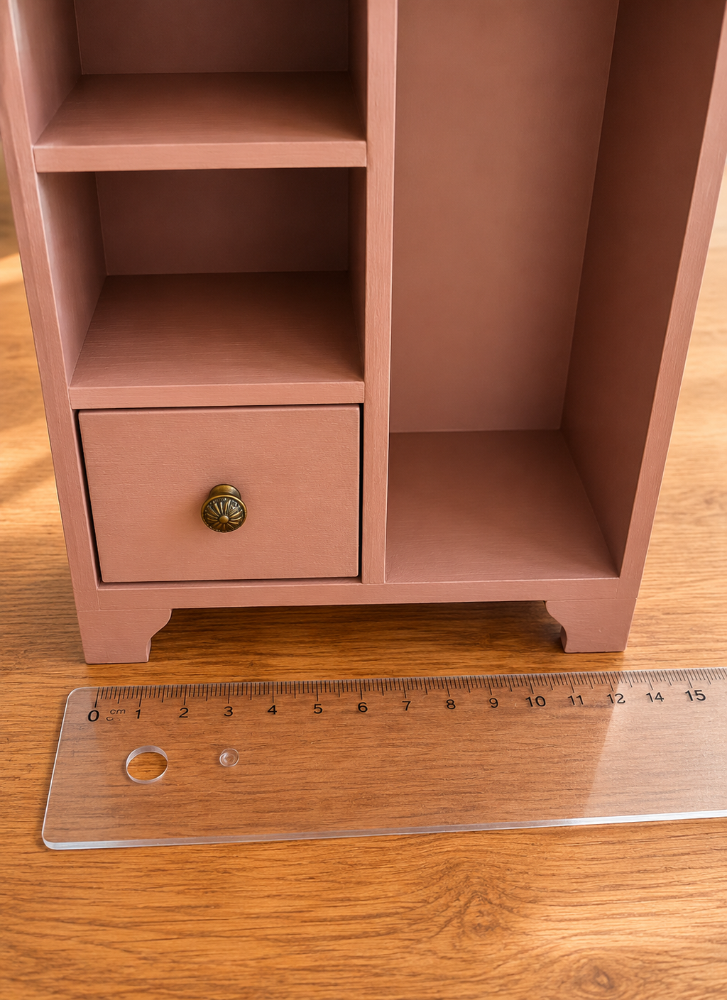 Armoire bois rose poudrée