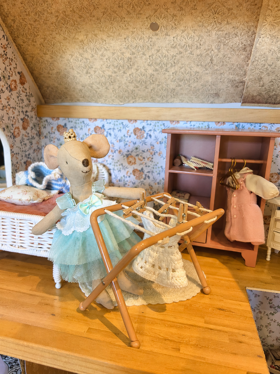 Étendoir à linge metal rose pale