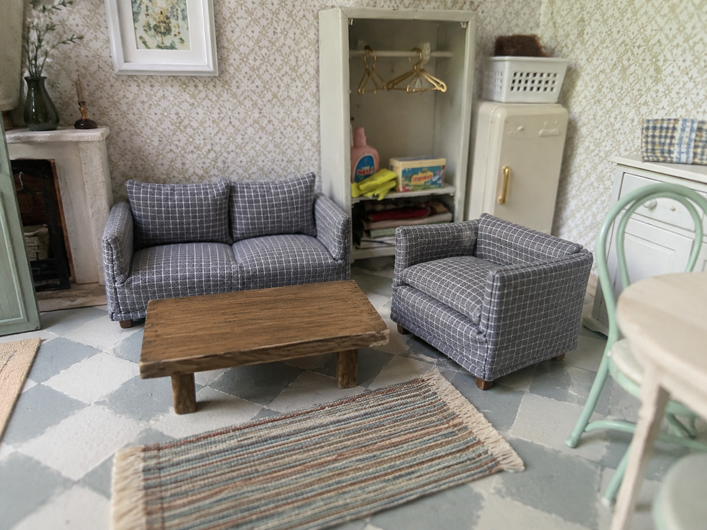 Ensemble fauteuil et Canapé en tissu gris à petits carreaux