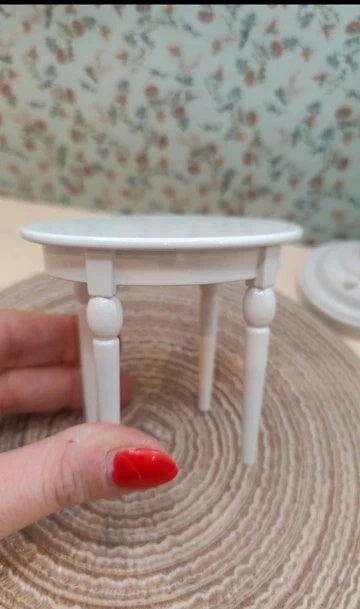 Table ronde miniature blanche vue de dessus